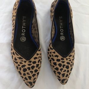 Rothys leopard print pointed toe flats size 7.5
